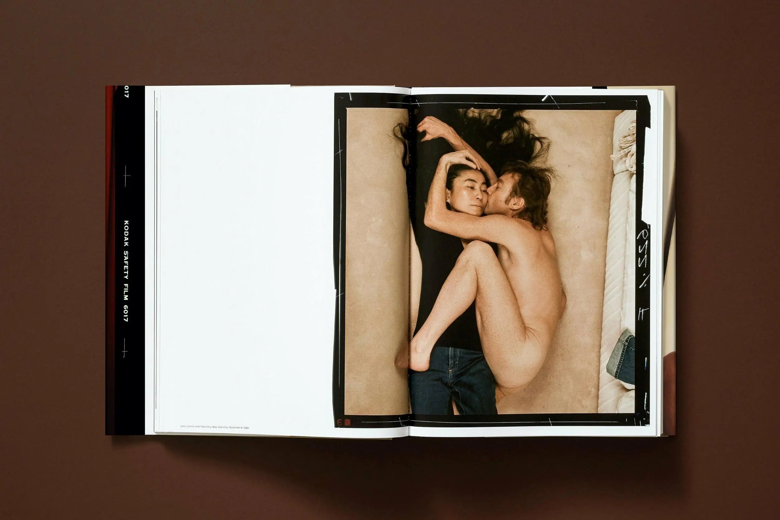 Annie Leibovitz – Plastic Books