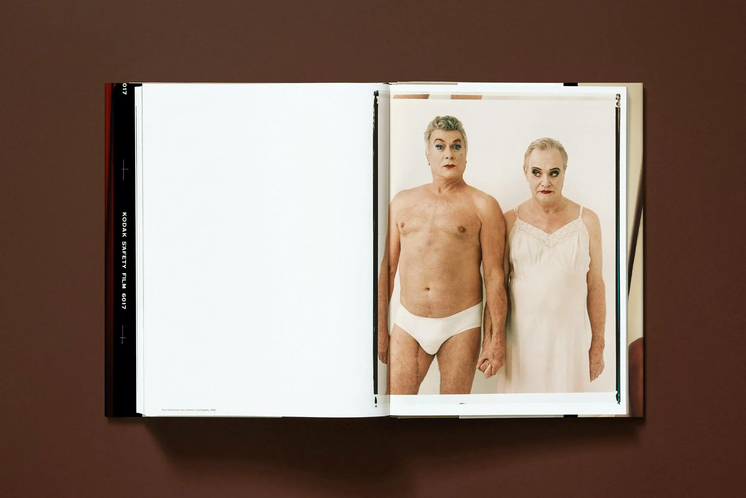 Annie Leibovitz – Plastic Books